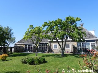 Medius in Hoeve Stortum, Smoke-free holiday accommodation on Terschelling