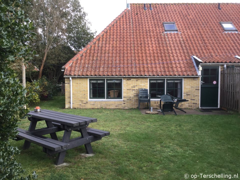 Nien (Lies), Smoke-free holiday accommodation on Terschelling