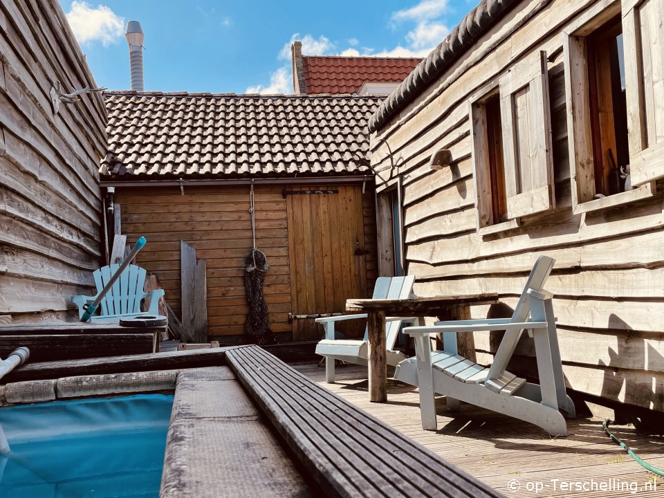 Sauna (West), Holiday on Terschelling with dog