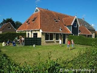 Gentiaan, Zeewinde, Zilverschoon & Wilgenroos, To Terschelling with your dog