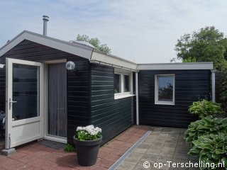 Huisje Onder de Brandaris, Holiday home on Terschelling for 2 persons